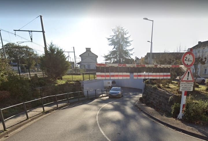 Height restricted bridges are not a challenge, they are a warning!