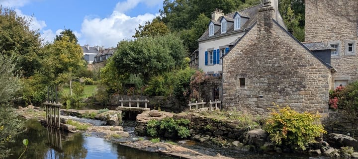 Pont Aven Featured