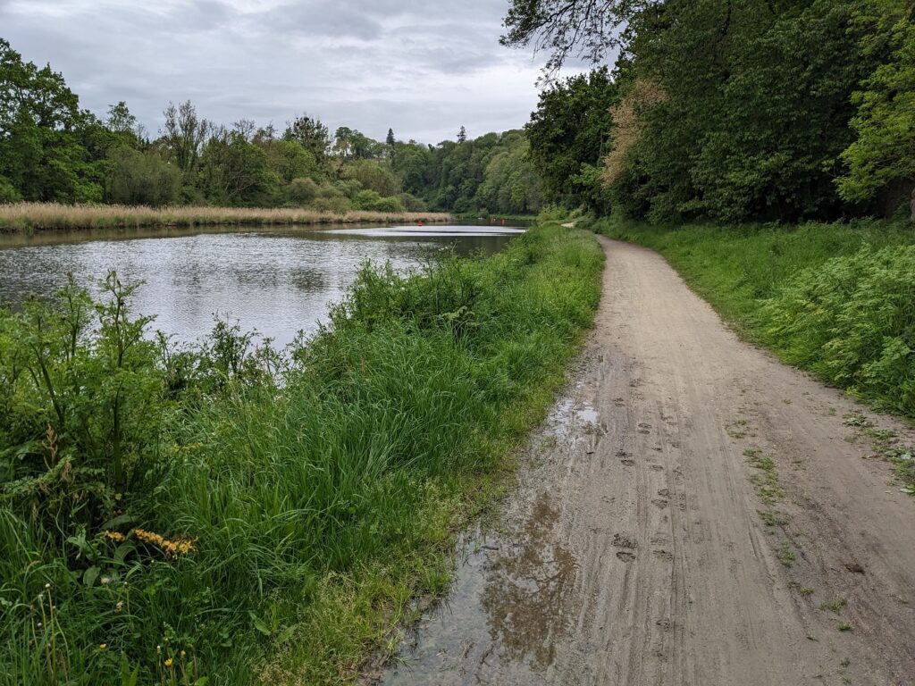 Walk down the river La Rance