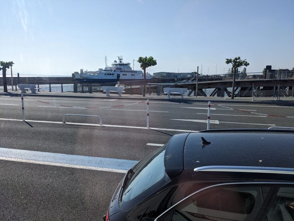 Ferry into Royan Point de Grave