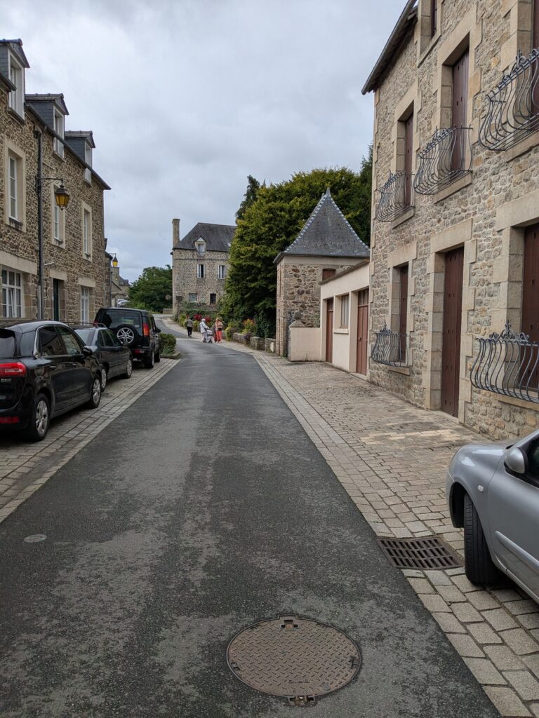 Jugon-les-Lacs-Vollage-1