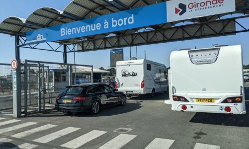 Ferry into Bac Royan Pointe de Grave